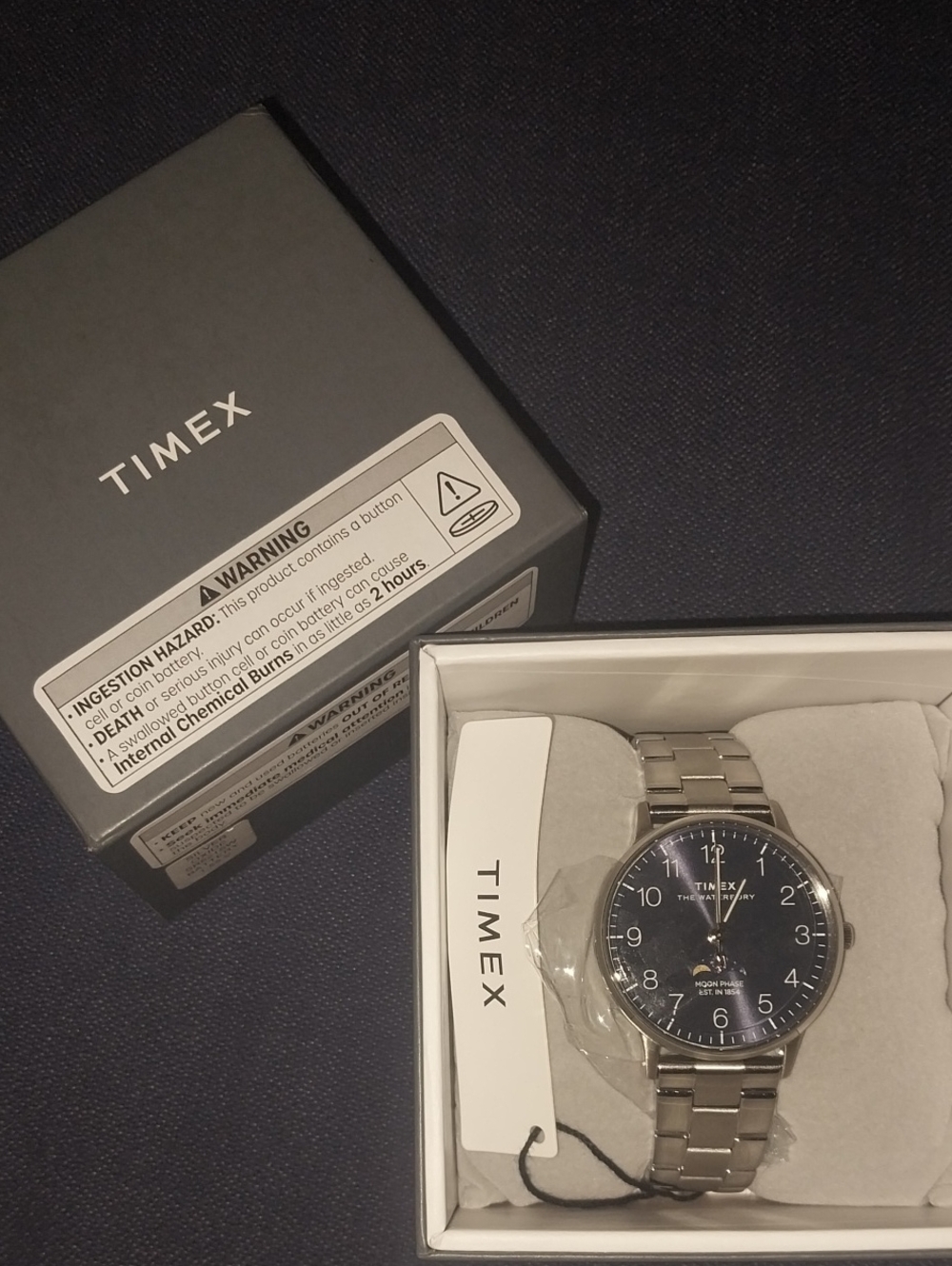 Timex waterbury moon phase quartz analog wristwatch blue dial steel bracelet